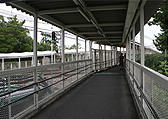 武庫川線への乗換通路