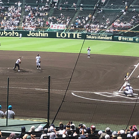 第104回全国高校野球始球式。斎藤佑樹さんの始球式に立ち会えた。左打者の内角に決めたストレートは見事だった。